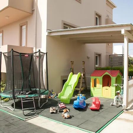 Villa Kokkinos